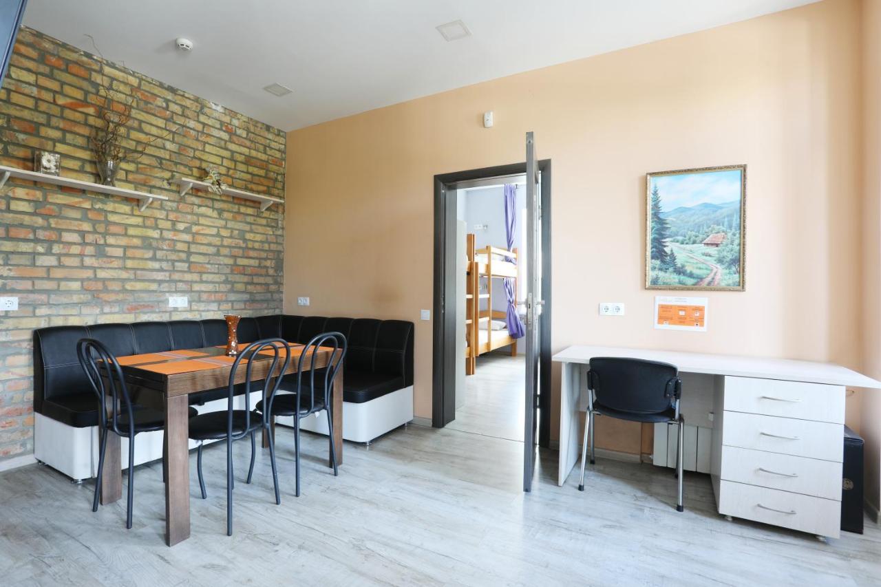 Light Life Hostel 키예프 외부 사진